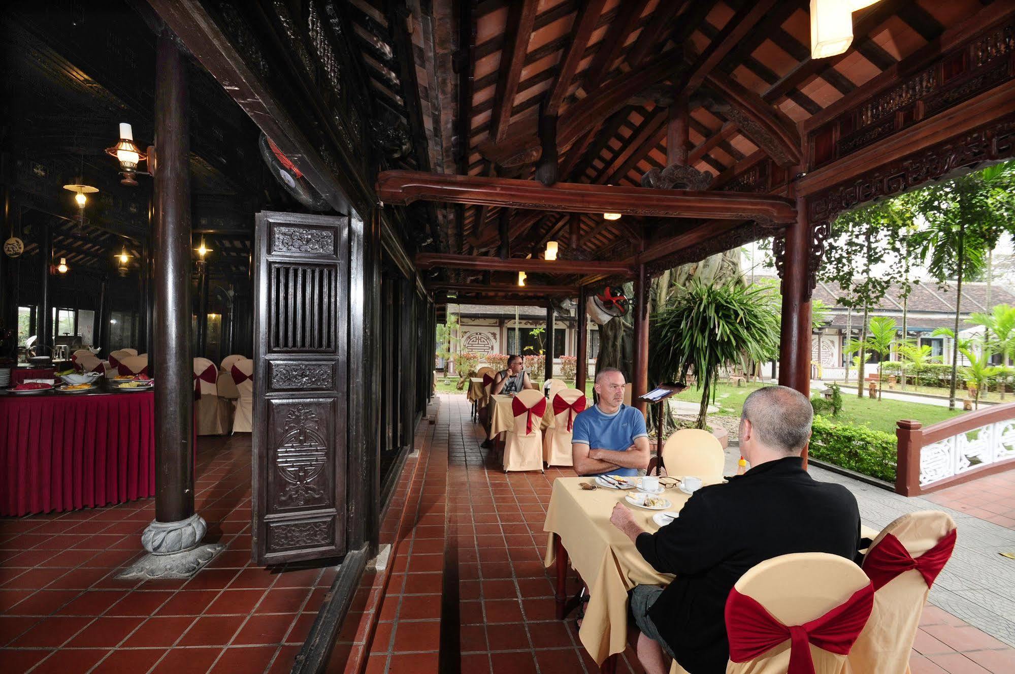 Thanh Noi Hotel Hue Buitenkant foto