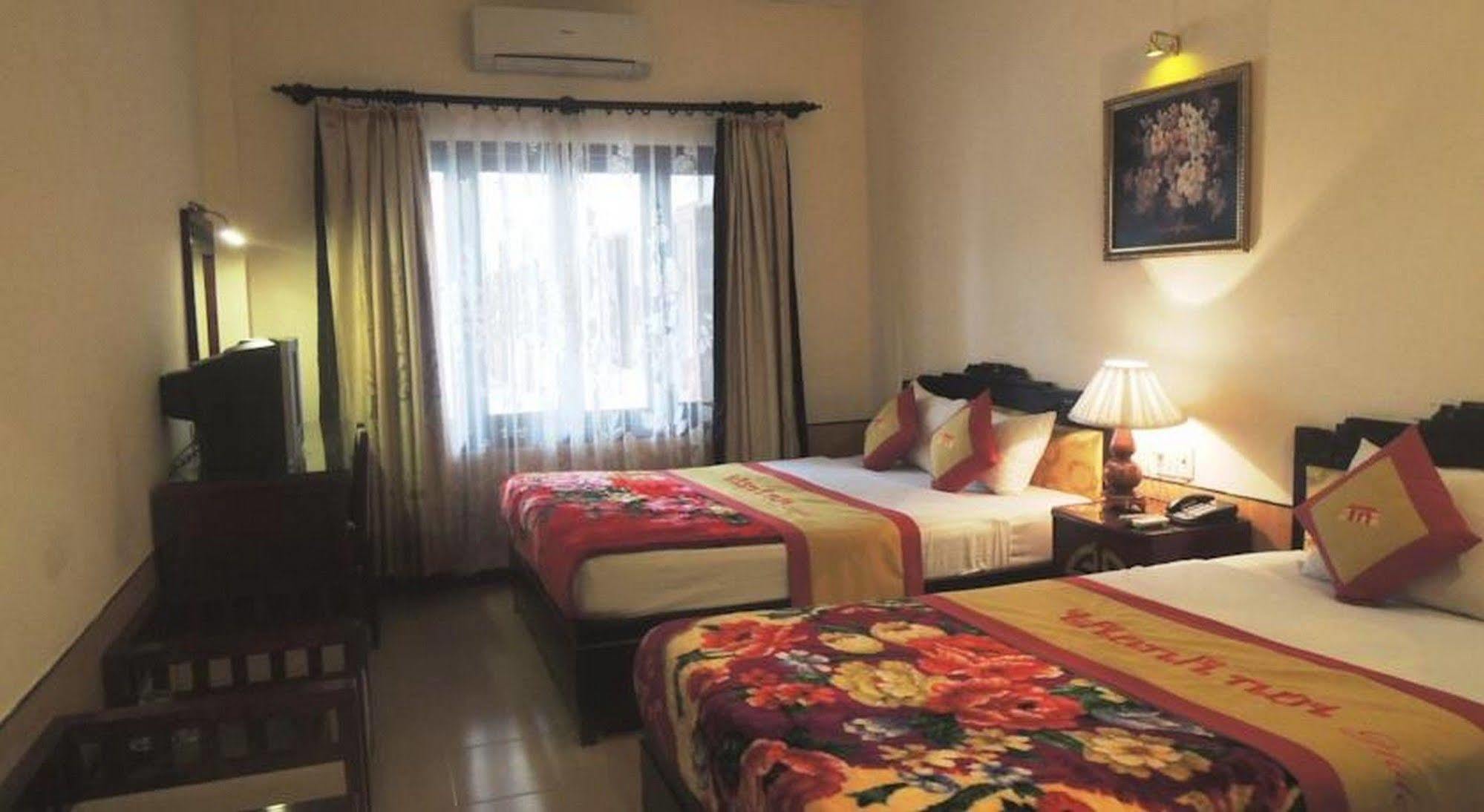 Thanh Noi Hotel Hue Buitenkant foto