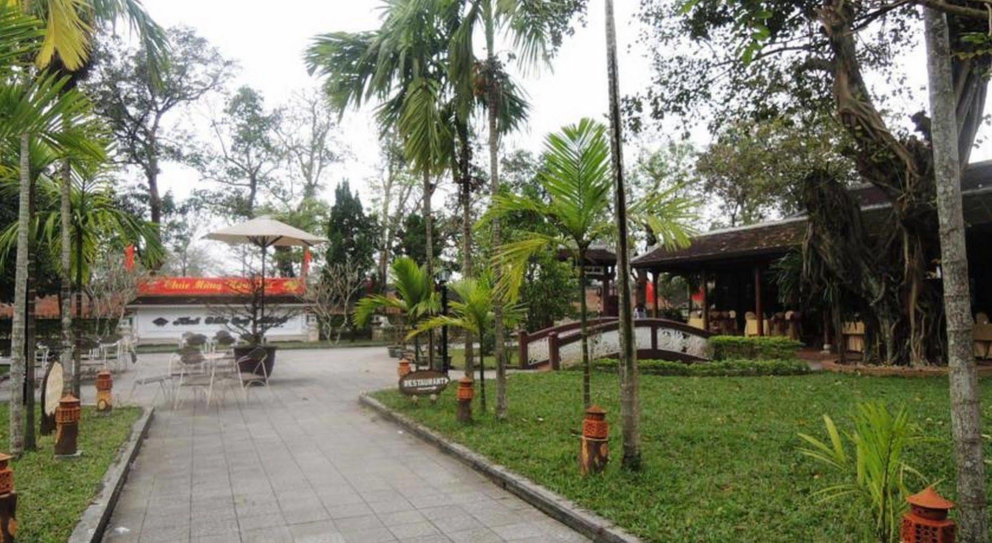 Thanh Noi Hotel Hue Buitenkant foto