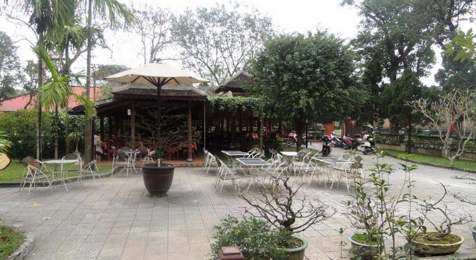 Thanh Noi Hotel Hue Buitenkant foto