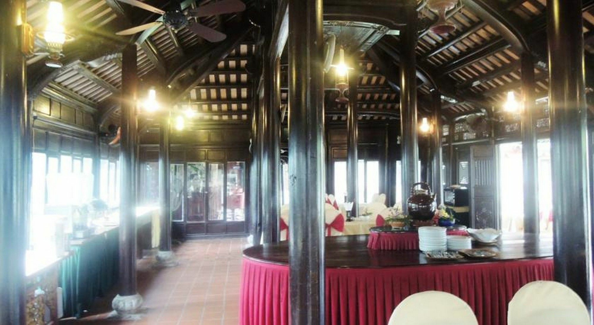 Thanh Noi Hotel Hue Buitenkant foto